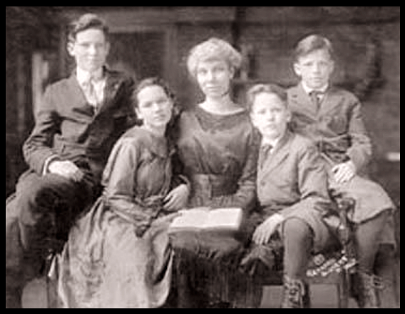 Kate Richards O'Hare & Children, Richards, Kathleen, Victor, Eugene, Apr 1919, Spartacus, Mxorg