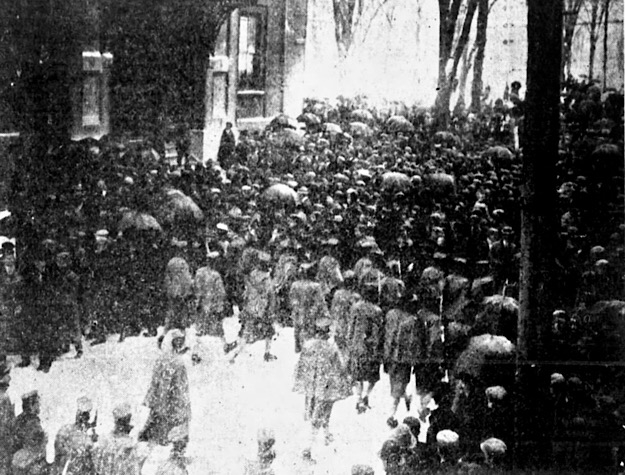 Lawrence Cold Steel Bayonets v Strikers, Cmg Ntn p16, Feb 3, 1912